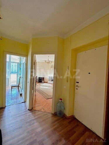 Продаётся 3-комн. вторичка 70 м², м. Низами, photo 13 from 19