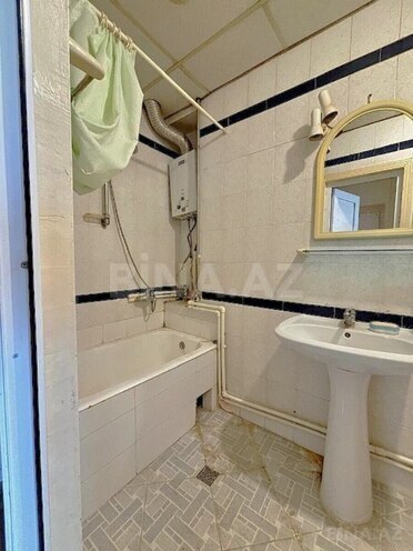 Продаётся 3-комн. вторичка 70 м², м. Низами, photo 16 from 19