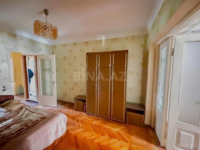 Продаётся 3-комн. вторичка 70 м², м. Низами, photo 8 from 19