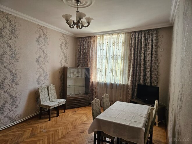 İcarəyə verilir 3 otaqlı köhnə tikili 100 m², Nizami m., photo 1 from 15