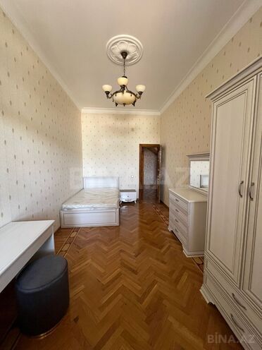 Satılır 7 otaqlı həyət evi/bağ evi 800 m², Badamdar q., photo 27 from 32