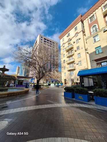 Продаётся 4-комн. новостройка 200 м², м. Сахил, photo 1 from 17