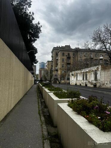 Satılır 2 otaqlı köhnə tikili 80 m², 28 May m., photo 31 from 32