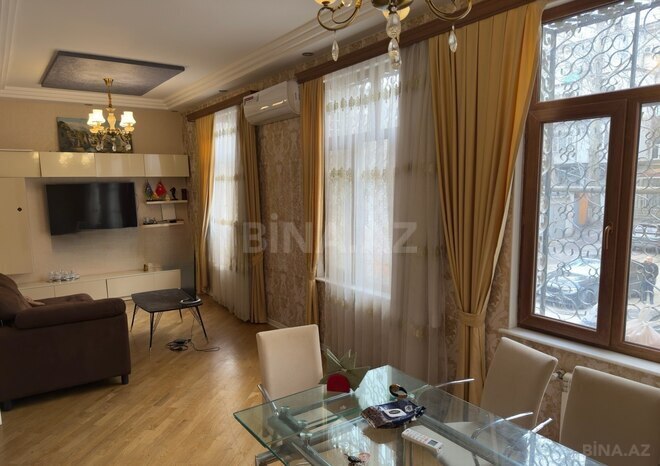 Продаётся 3-комн. вторичка 80 м², м. Элмляр Академиясы, photo 3 from 16
