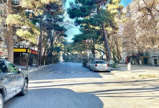 Продаётся 3-комн. вторичка 80 м², м. Элмляр Академиясы, photo 15 from 16