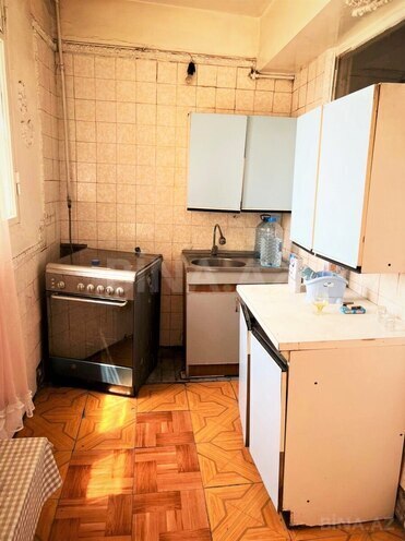 Satılır 2 otaqlı köhnə tikili 65 m², Gənclik m., photo 8 from 9