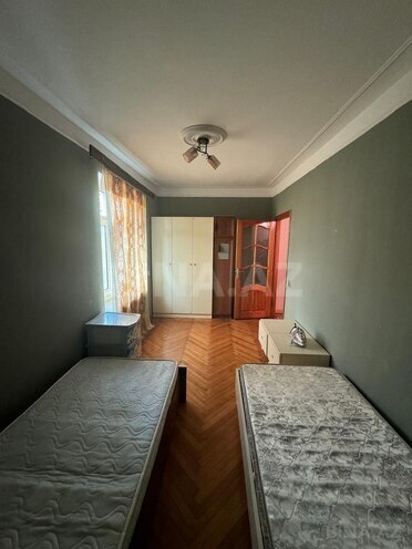 Сдаётся 2-комн. вторичка 80 м², пос. 8-й мкр, photo 1 from 13