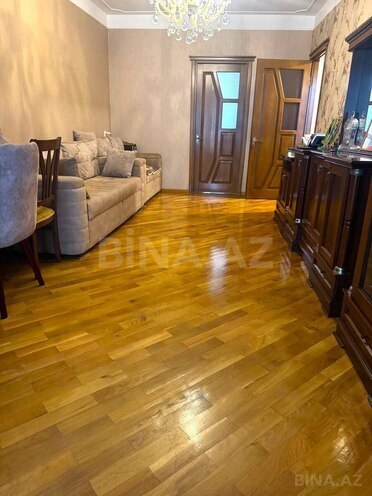 Продаётся 3-комн. вторичка 75 м², м. Нефтчиляр, photo 8 from 21
