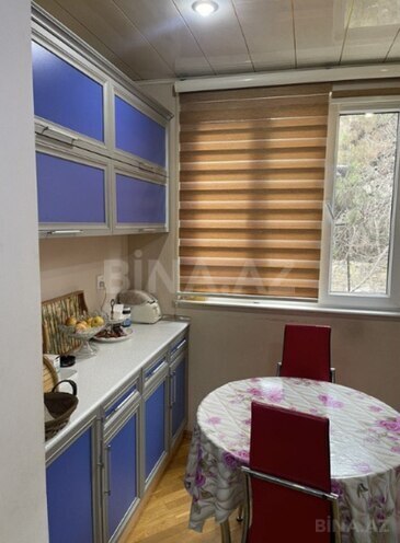 Продаётся 3-комн. вторичка 80 м², м. Низами, photo 7 from 12