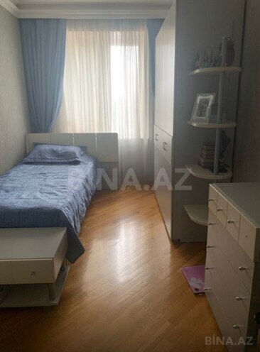 Продаётся 3-комн. вторичка 80 м², м. Низами, photo 9 from 12