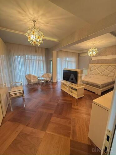 Продаётся 3-комн. новостройка 141 м², м. Элмляр Академиясы, photo 1 from 17