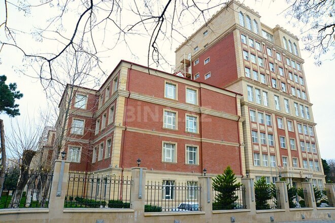 Продаётся 3-комн. вторичка 100 м², м. 28 мая, photo 1 from 24