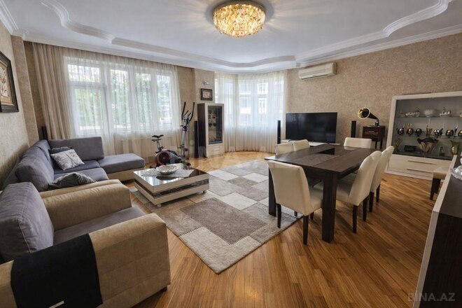 Продаётся 4-комн. новостройка 203 м², м. Низами, photo 1 from 14