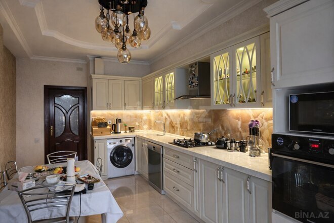 Продаётся 4-комн. новостройка 203 м², м. Низами, photo 3 from 14