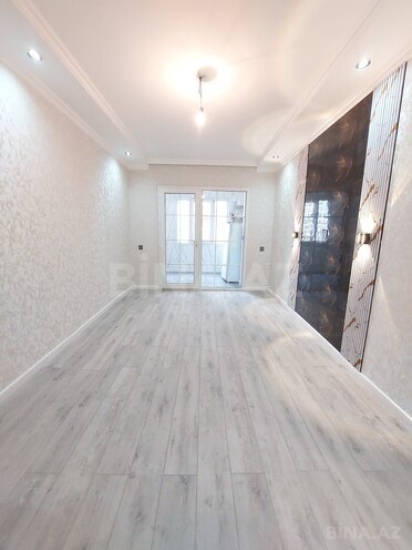 Продаётся 1-комн. вторичка 35 м², м. Нефтчиляр, photo 1 from 12