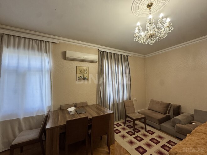 Satılır 3 otaqlı köhnə tikili 90 m², Nəriman Nərimanov m., photo 1 from 15