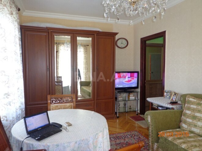 Satılır 1 otaqlı köhnə tikili 30 m², İnşaatçılar m., photo 5 from 8