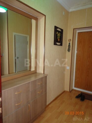 Satılır 1 otaqlı köhnə tikili 30 m², İnşaatçılar m., photo 1 from 8