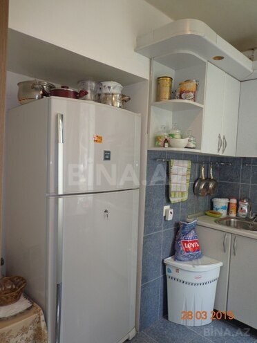 Satılır 1 otaqlı köhnə tikili 30 m², İnşaatçılar m., photo 7 from 8