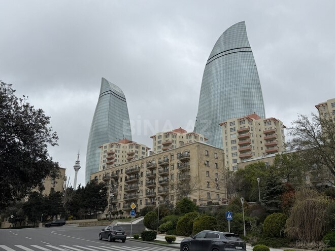 Продаётся 2-комн. вторичка 50 м², м. Ичеришехер, photo 1 from 11