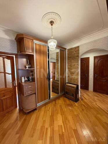 Продаётся 4-комн. вторичка 100 м², Хатаинский р., photo 12 from 19