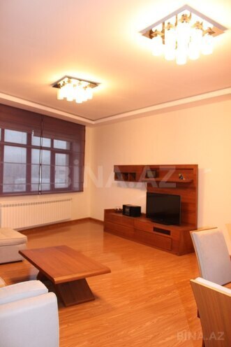 Продаётся 3-комн. новостройка 130 м², м. Элмляр Академиясы, photo 3 from 18