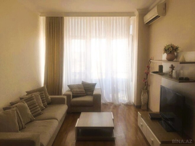 Сдаётся 2-комн. новостройка 75 м², м. 28 мая, photo 1 from 9