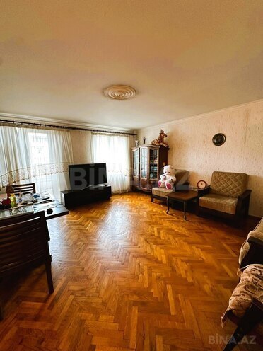 Продаётся 3-комн. вторичка 75 м², м. Нариман Нариманов, photo 1 from 14