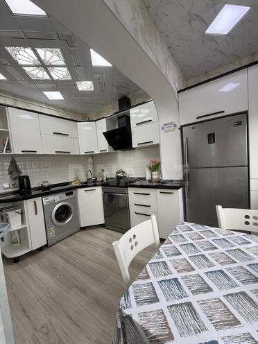 Продаётся 2-комн. вторичка 65 м², м. Ази Асланов, photo 6 from 14