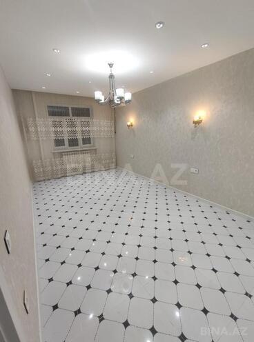 Сдаётся 3-комн. вторичка 70 м², м. Кара Караев, photo 1 from 19