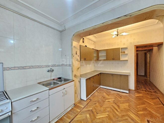 Satılır 2 otaqlı köhnə tikili 70 m², Azadlıq Prospekti m., photo 7 from 18