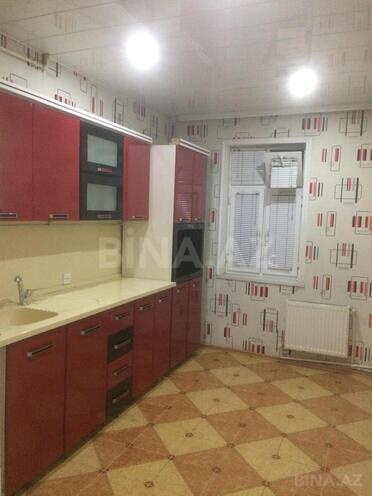 Продаётся 4-комн. вторичка 90 м², photo 1 from 14