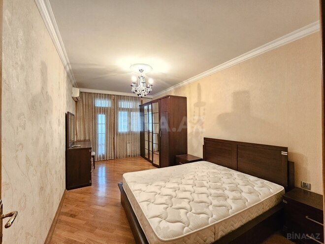 Satılır 2 otaqlı köhnə tikili 70 m², Azadlıq Prospekti m., photo 9 from 19