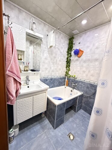 Satılır 3 otaqlı köhnə tikili 60 m², Xalqlar Dostluğu m., photo 17 from 22