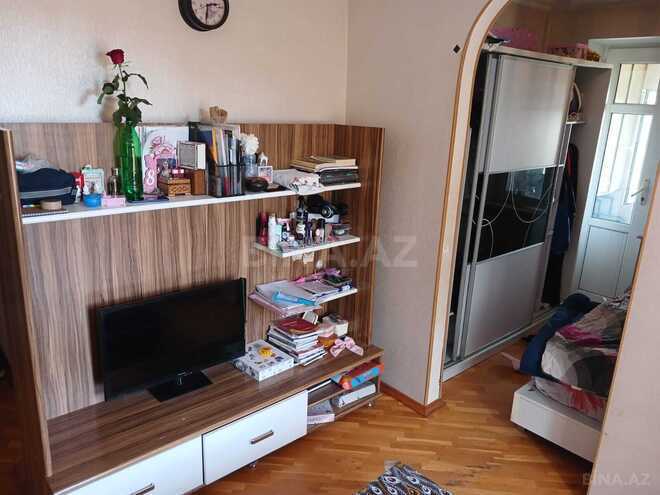 Satılır 2 otaqlı köhnə tikili 30 m², Elmlər Akademiyası m., photo 1 from 13