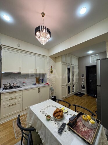 Продаётся 3-комн. новостройка 94 м², м. Элмляр Академиясы, photo 5 from 8