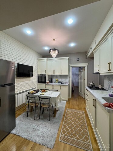 Продаётся 3-комн. новостройка 94 м², м. Элмляр Академиясы, photo 4 from 8