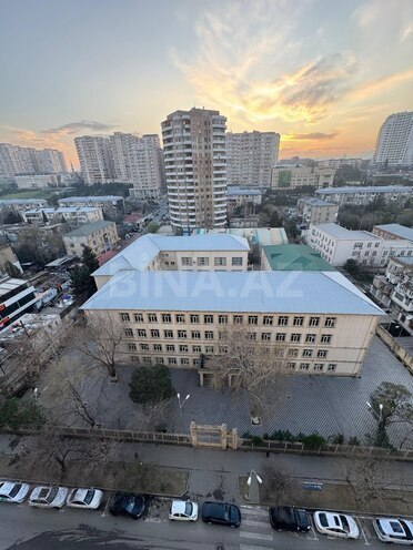 Продаётся 2-комн. новостройка 110 м², м. Элмляр Академиясы, photo 10 from 13