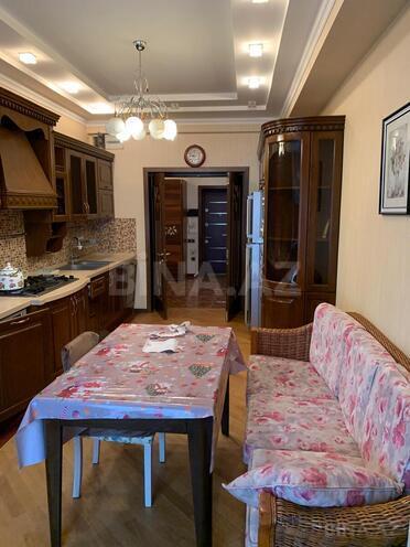 Сдаётся 3-комн. новостройка 180 м², м. Элмляр Академиясы, photo 14 from 19