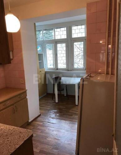 Продаётся 3-комн. вторичка 60 м², м. Элмляр Академиясы, photo 8 from 11