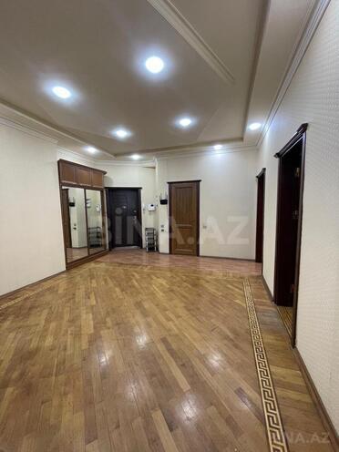 İcarəyə verilir 5 otaqlı ofis 250 m², 28 May m., photo 16 from 24