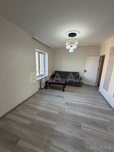 Продаётся 2-комн. вторичка 35 м², Бинагадинский р., photo 1 from 12