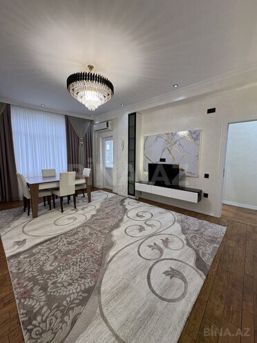 Продаётся 2-комн. новостройка 70 м², м. Ази Асланов, photo 1 from 11