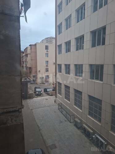 Satılır 1 otaqlı köhnə tikili 32 m², İnşaatçılar m., photo 10 from 15