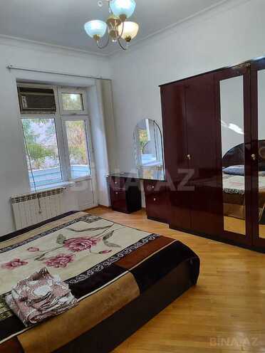 Продаётся 4-комн. вторичка 110 м², Насиминский  р., photo 9 from 16