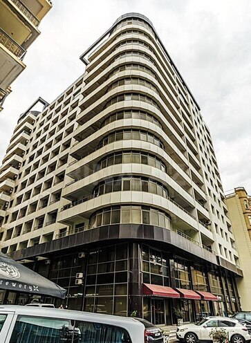 Продаётся 4-комн. новостройка 256 м², м. Сахил, photo 1 from 20