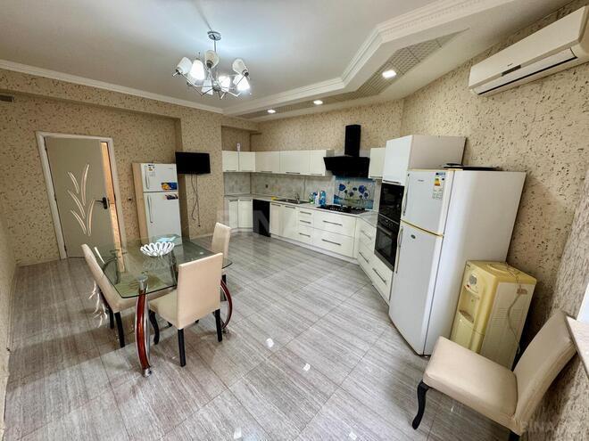 Сдаётся 3-комн. новостройка 180 м², Ясамальский р., photo 10 from 28