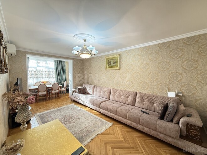 Сдаётся 3-комн. вторичка 80 м², м. Кара Караев, photo 1 from 14