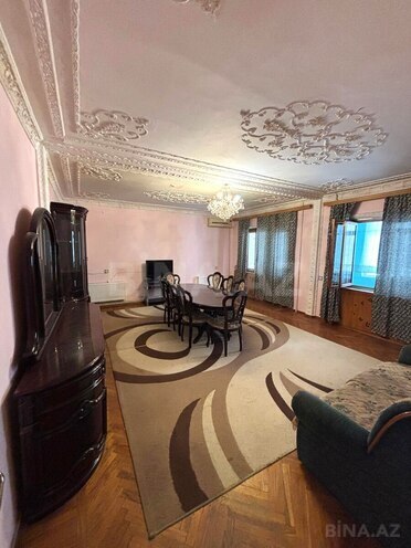 Сдаётся 4-комн. вторичка 100 м², м. Кара Караев, photo 1 from 12