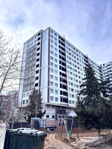 Продаётся 4-комн. новостройка 110 м², м. Нефтчиляр, photo 1 from 15